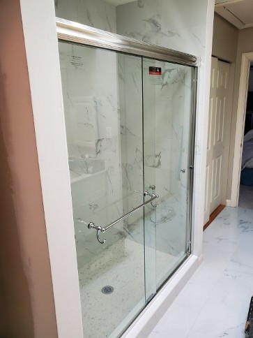 Shower door 